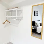 Private In 5br & 1lr Shared Aprt, Near Center With Kitchen & Wifi