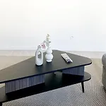 Private In 5br & 1lr Shared Aprt, Near Center With Kitchen & Wifi Apartmán *