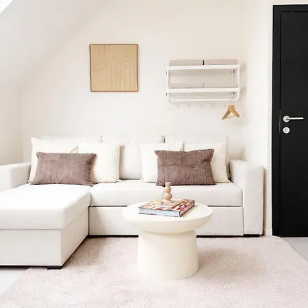 Private Room In 5Br Shared Aprt, Near City Center With Wifi Gent