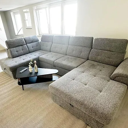 Private Room In 5Br Shared Aprt, Near City Center With Wifi Gent