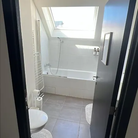 Lägenhet Private Room In 5Br Shared Aprt, Near City Center With Wifi