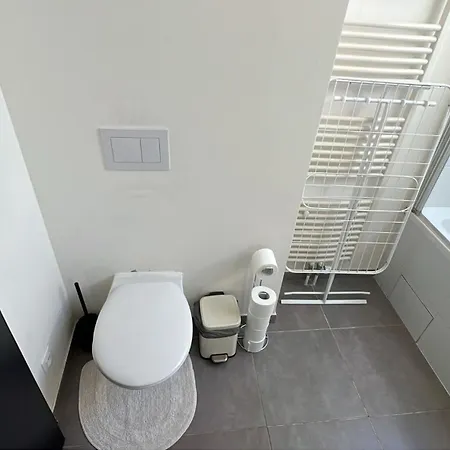 Private Room In 5Br Shared Aprt, Near City Center With Wifi * Gent