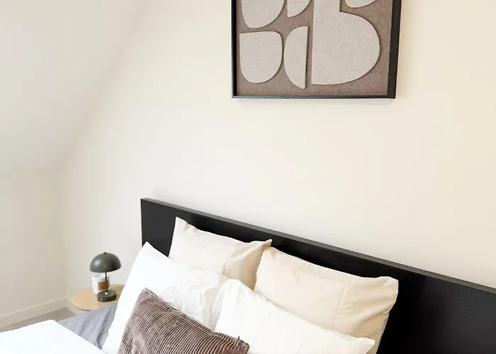 Private In 5br & 1lr Shared Aprt, Near Center With Kitchen & Wifi Apartamento Gante