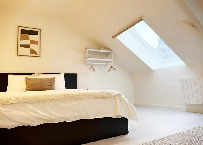 Apartamento Private In 5br & 1lr Shared Aprt, Near Center With Kitchen & Wifi *